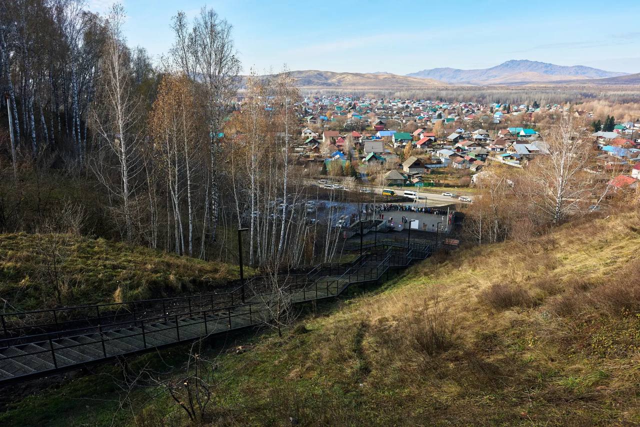 Вид с Чертова пальца: как выглядит новая смотровая площадка на алтайской горе Вид с Чертова пальца: как выглядит новая смотровая площадка на алтайской горе