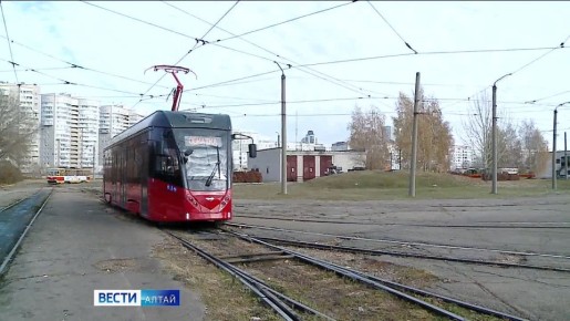 Барнаульцы заметили на улицах города новые белорусские трамваи