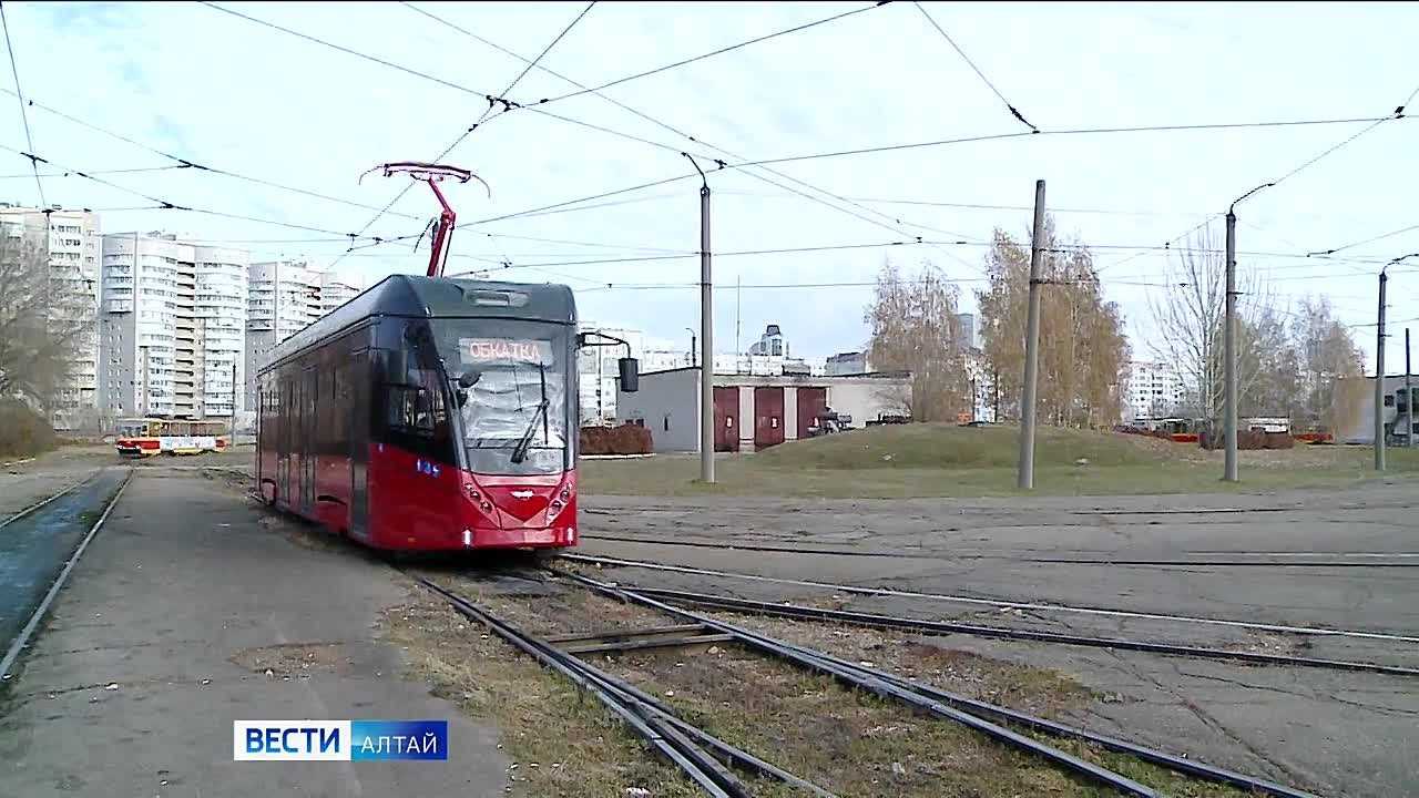 Барнаульцы заметили на улицах города новые белорусские трамваи