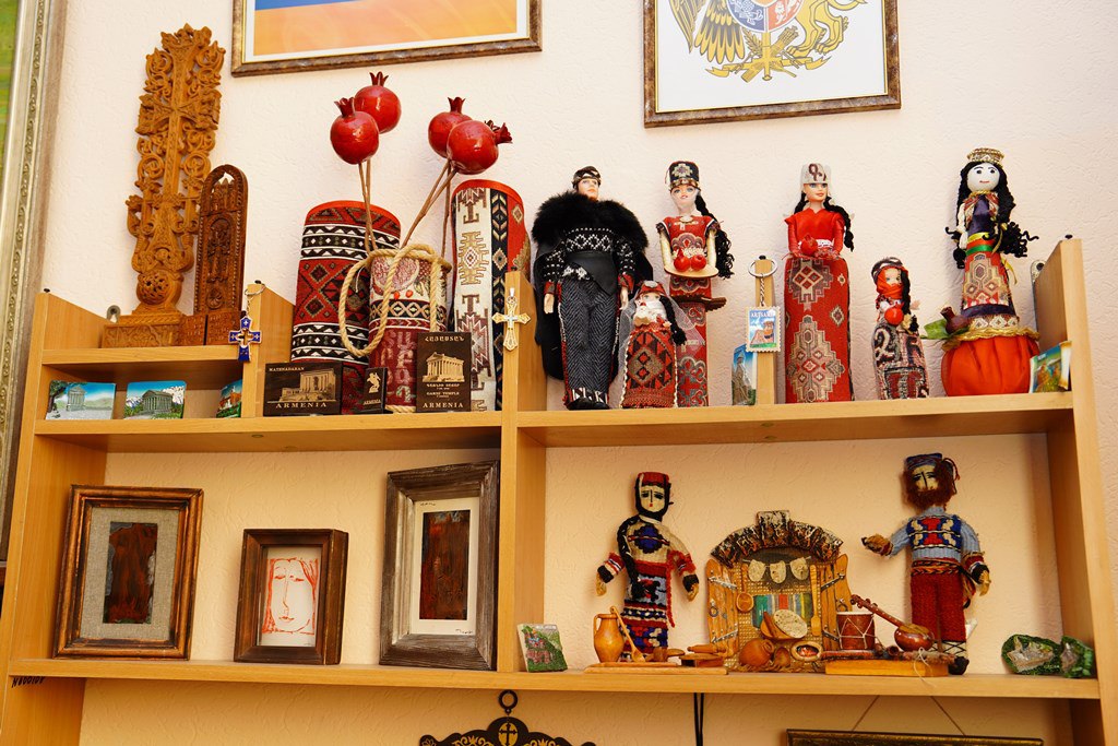 Сотрудничество с национальными объединениями депутаты обсудили накануне Дня народного единства Сотрудничество с национальными объединениями депутаты обсудили накануне Дня народного единства