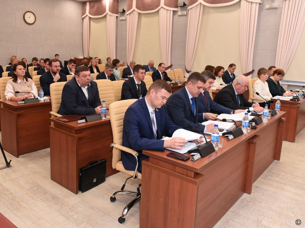 Барнаульские депутаты приняли в первом чтении проект городского бюджета на 2026-2028 годы Барнаульские депутаты приняли в первом чтении проект городского бюджета на 2026-2028 годы