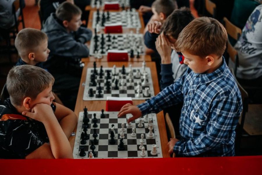 Почти 100 школьников из сёл и малых городов сыграли в Мамонтово в турнире по быстрым шахматам Почти 100 школьников из сёл и малых городов сыграли в Мамонтово в турнире по быстрым шахматам