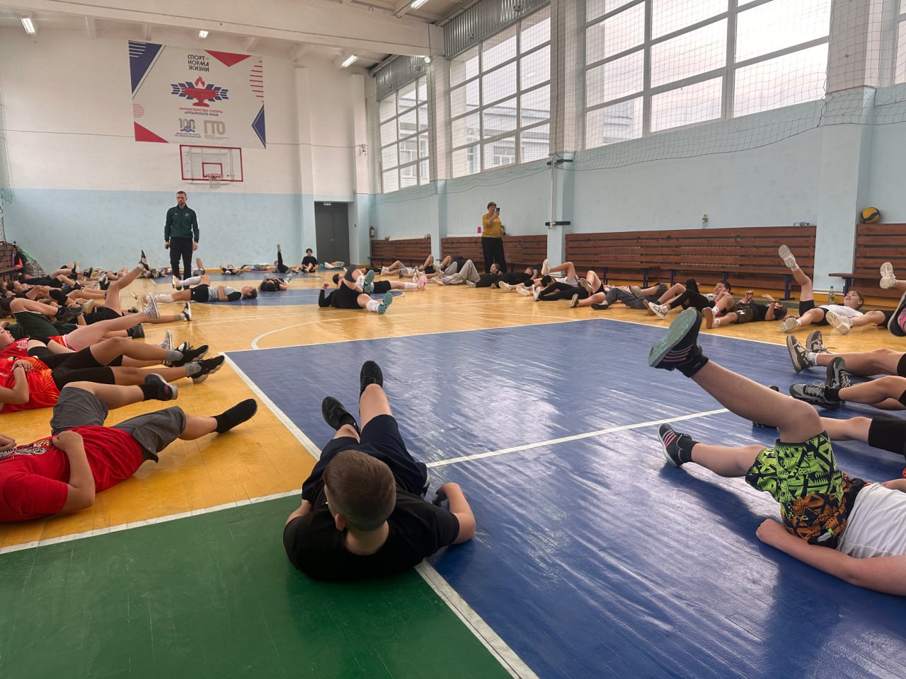 В селе Первомайское прошёл мастер-класс волейбольного клуба Алтай при содействии благотворительного фонда «Мой Алтай» В селе Первомайское прошёл мастер-класс волейбольного клуба Алтай при содействии благотворительного фонда «Мой Алтай»