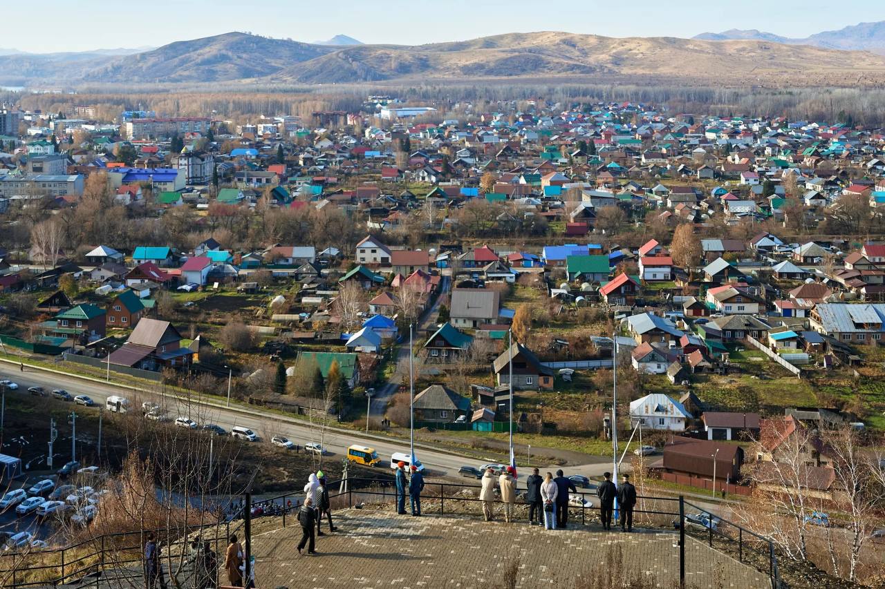 Вид с Чертова пальца: как выглядит новая смотровая площадка на алтайской горе Вид с Чертова пальца: как выглядит новая смотровая площадка на алтайской горе