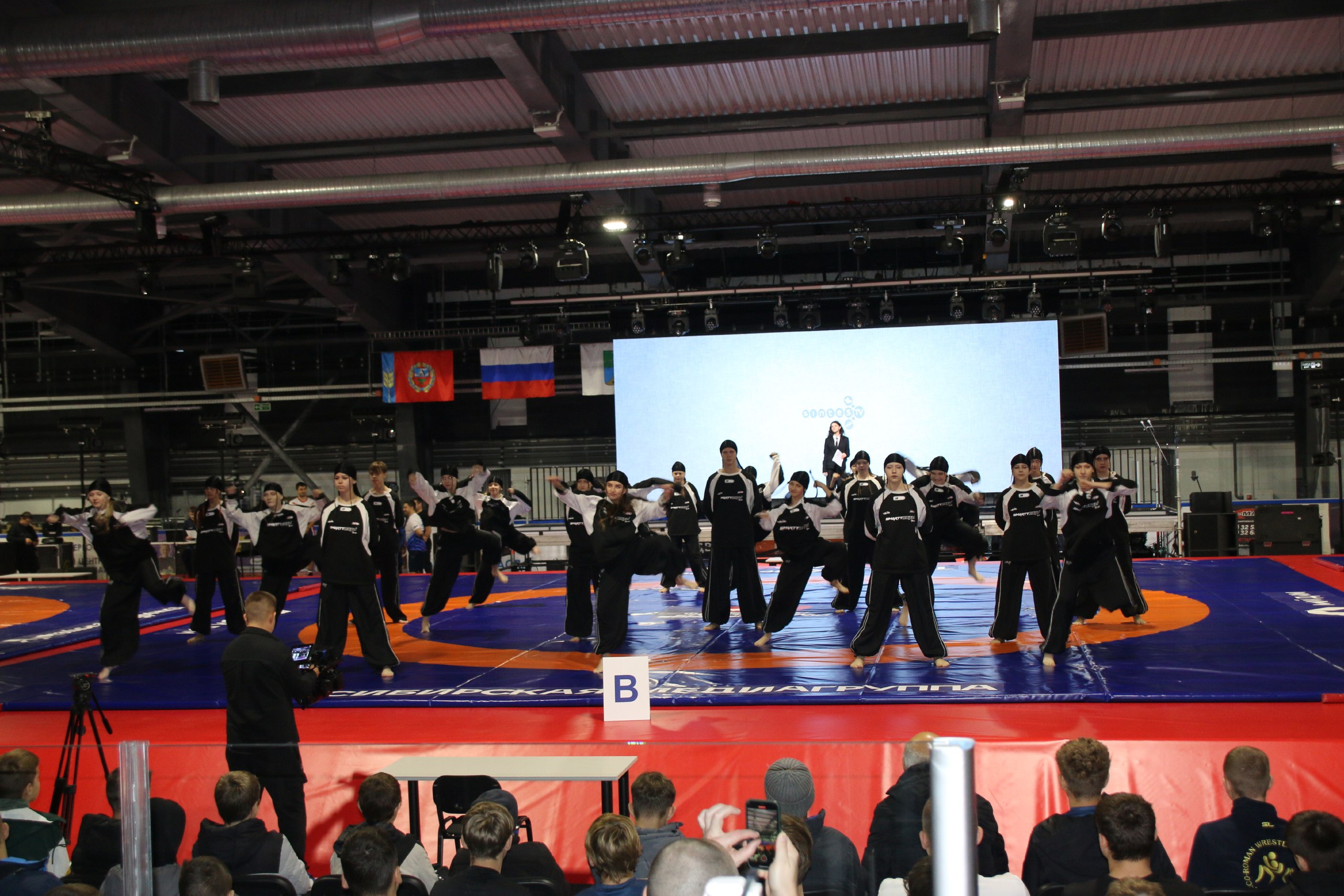 На ледовой арене «Прогресс» состоялся мастер-класс по греко-римской борьбе На ледовой арене «Прогресс» состоялся мастер-класс по греко-римской борьбе