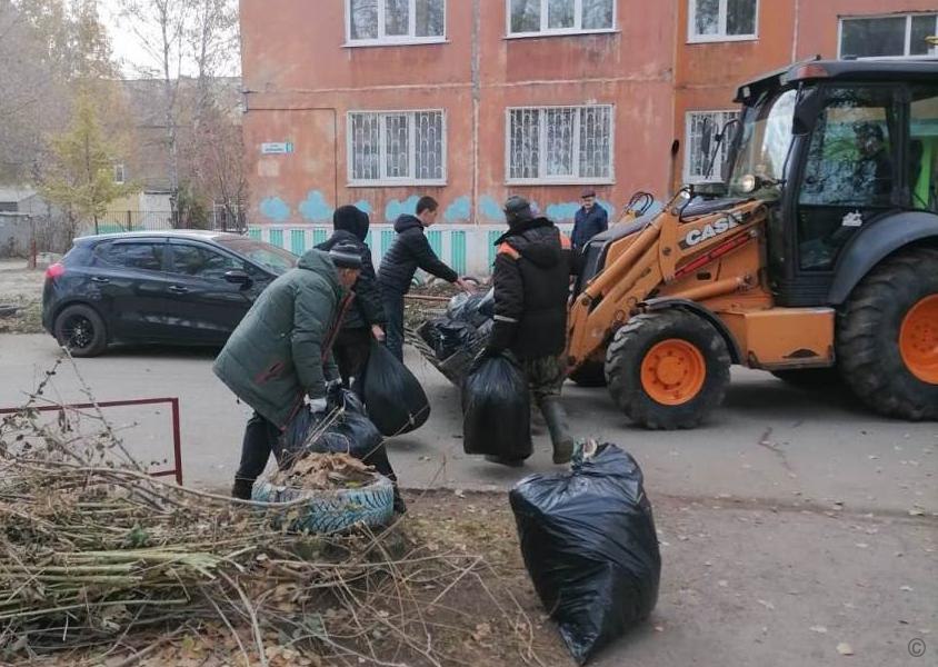 Более 9 тысяч барнаульцев стали участниками последнего октябрьского «чистого четверга» Более 9 тысяч барнаульцев стали участниками последнего октябрьского «чистого четверга»