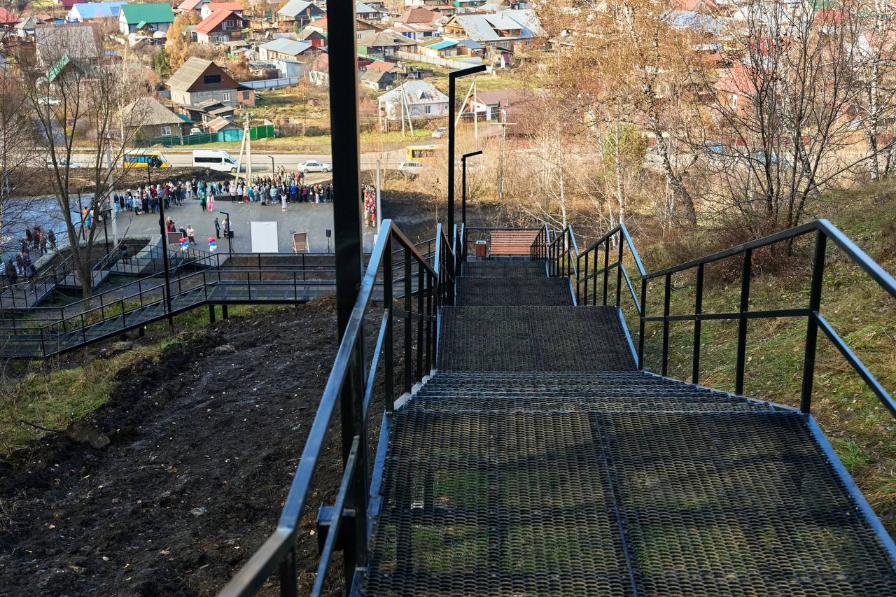 Вид с Чертова пальца: как выглядит новая смотровая площадка на алтайской горе Вид с Чертова пальца: как выглядит новая смотровая площадка на алтайской горе