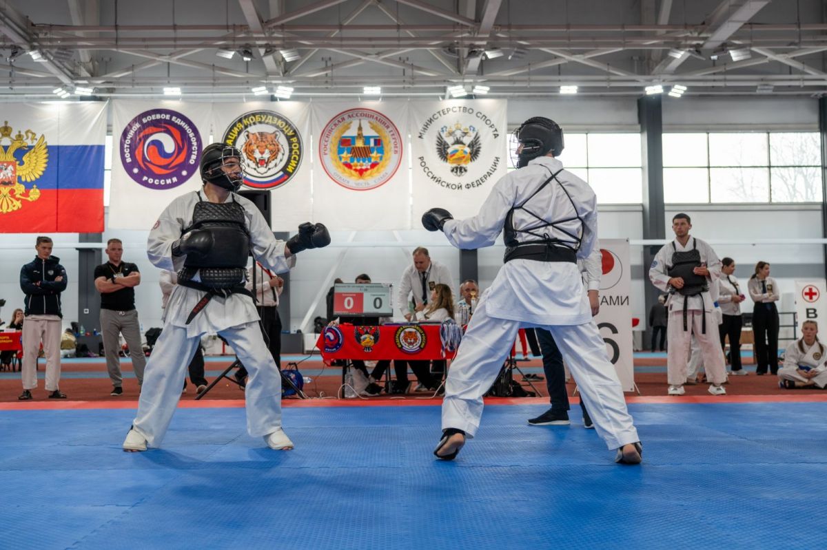 Алтайские спортсмены успешно выступили на турнирах по восточному боевому единоборству (кобудо) в Туле Алтайские спортсмены успешно выступили на турнирах по восточному боевому единоборству (кобудо) в Туле