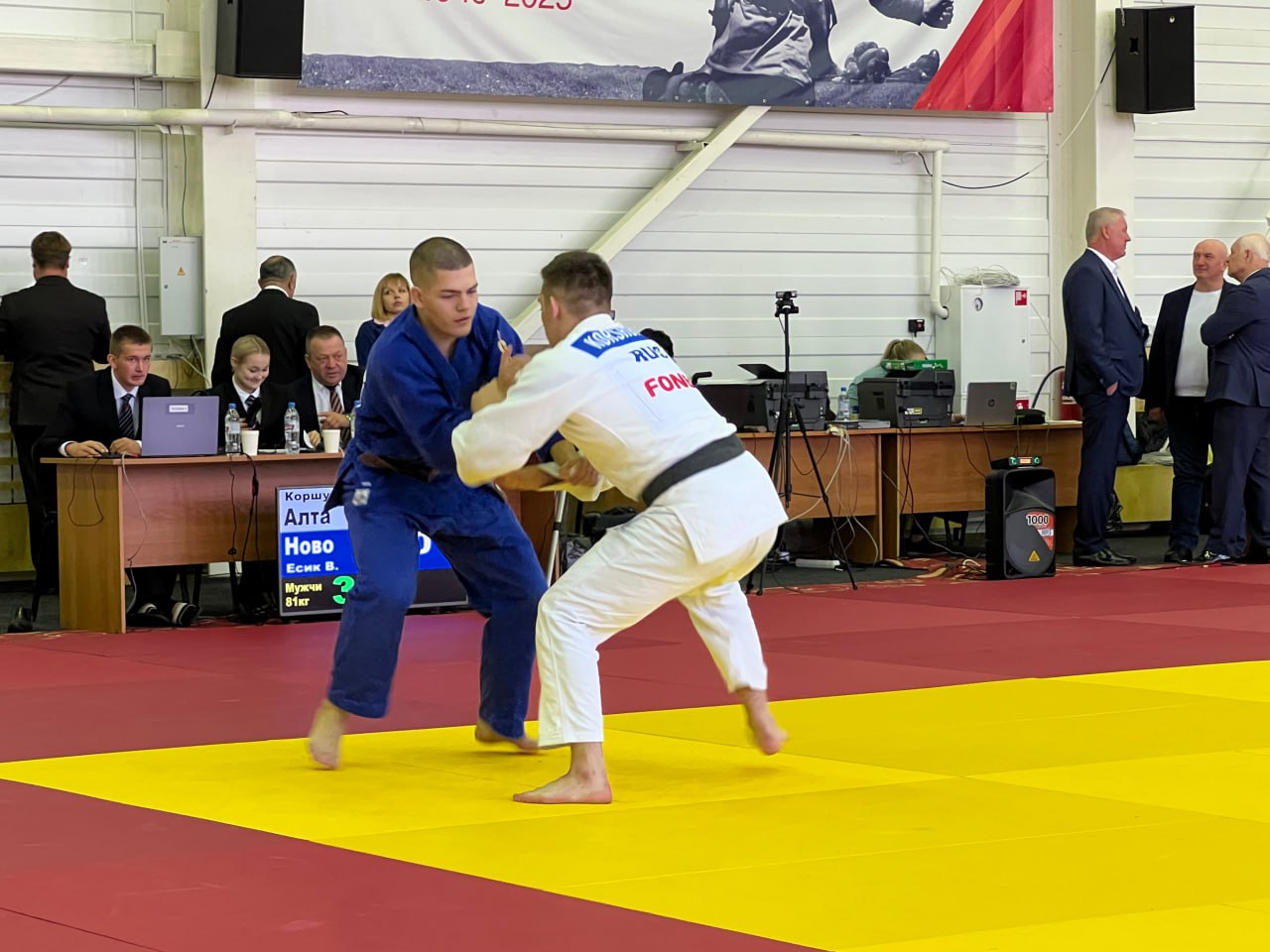 В Барнауле стартовали Всероссийские соревнования по дзюдо памяти борцов Алтайского края В Барнауле стартовали Всероссийские соревнования по дзюдо памяти борцов Алтайского края