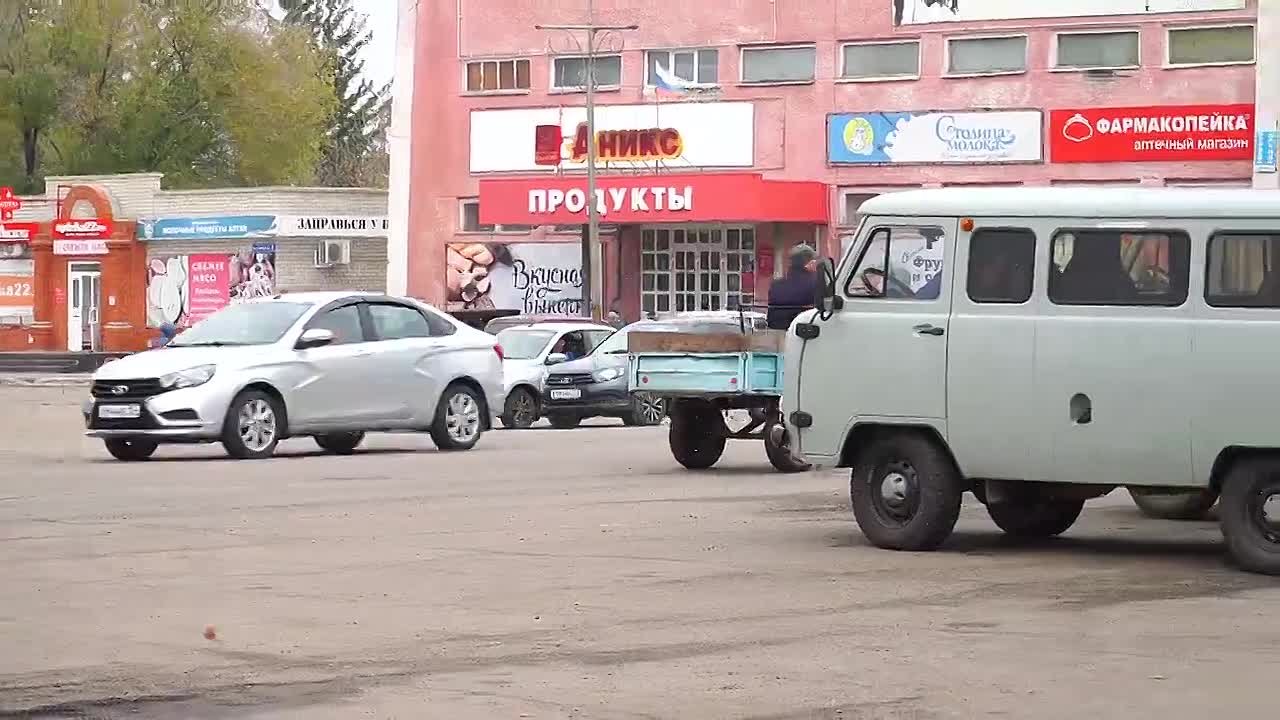 Знакомьтесь, это Топчиха!. Наш корреспондент Анастасия Парфенова отправилась в райцентр Топчихинского района, чтобы познакомиться с соседями, побывать в районном краеведческом музее и узнать, почему село так называется