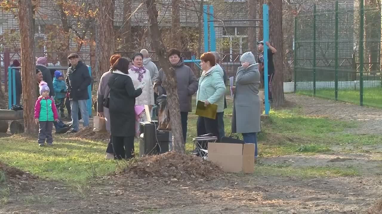 Новое футбольное поле в посёлке Молодёжный, игровая площадка для маленьких жителей посёлка Сорокино, обновлённый стадион школы № 19. Бийские общественники успешно воплощают в жизнь свои идеи при финансовой поддержке...