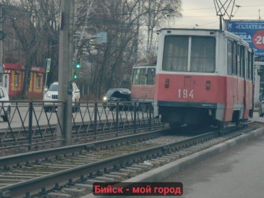 Сегодня утром у "Приобья" случилась авария с электротранспортом