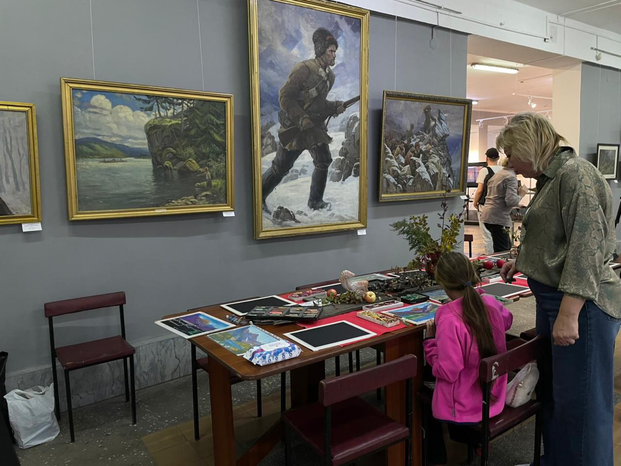 Ночь искусств в Бийске. В выставочном зале Бийского краеведческого музея им. В.В. Бианки прошла всероссийская акция «Ночь искусств» Ночь искусств в Бийске. В выставочном зале Бийского краеведческого музея им. В.В. Бианки прошла всероссийская акция «Ночь искусств»