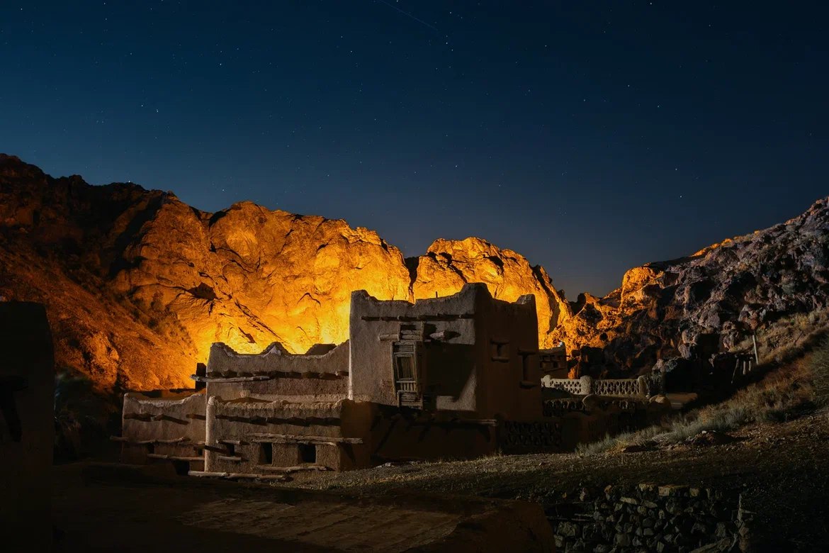 Съемки первого сериала по мотивам культовой повести братьев Стругацких завершились в России Съемки первого сериала по мотивам культовой повести братьев Стругацких завершились в России