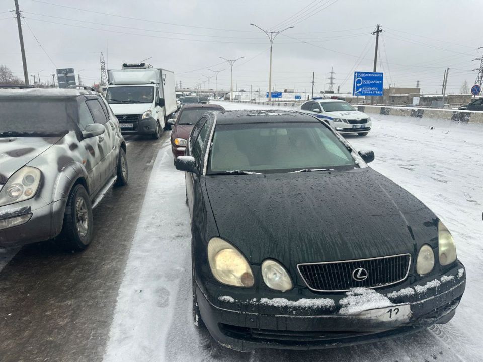 Пять машин попали в ДТП на подъезде к Барнаулу Пять машин попали в ДТП на подъезде к Барнаулу