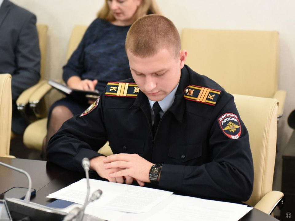 Меры профилактики распространения идеологии экстремизма среди молодежи обсудили в администрации Барнаула Меры профилактики распространения идеологии экстремизма среди молодежи обсудили в администрации Барнаула