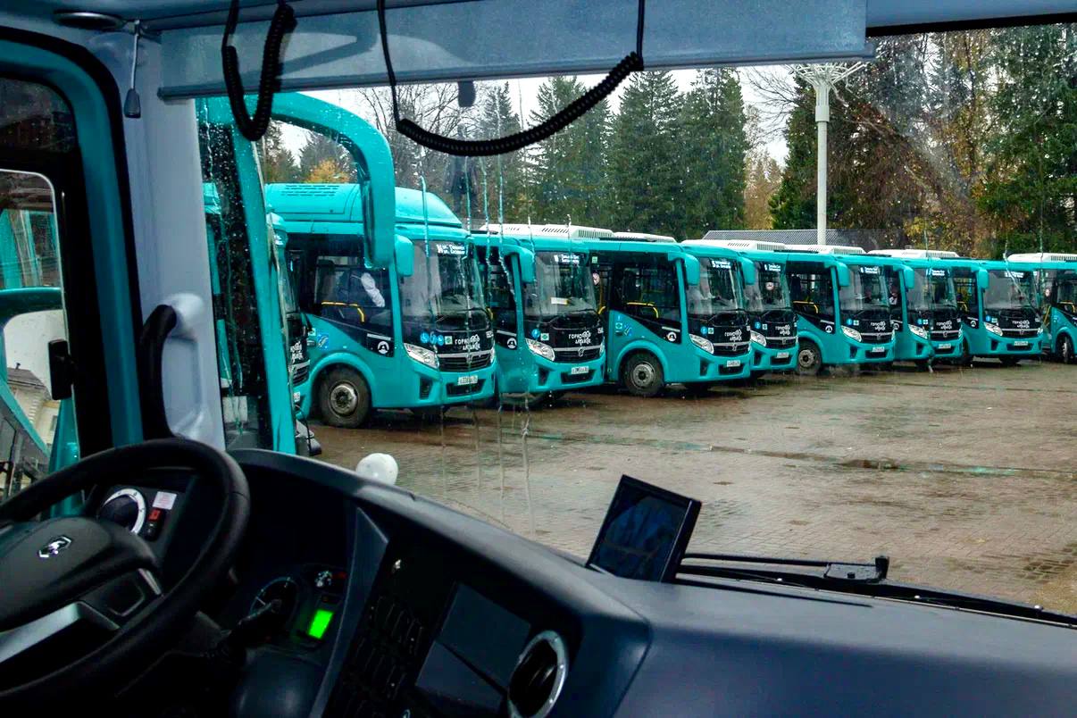 «Есть женщины в русских селеньях..» «Есть женщины в русских селеньях..»