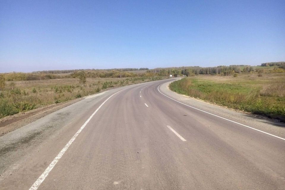 В Алтайском крае построили дороги к девяти сельхозпредприятиям В Алтайском крае построили дороги к девяти сельхозпредприятиям