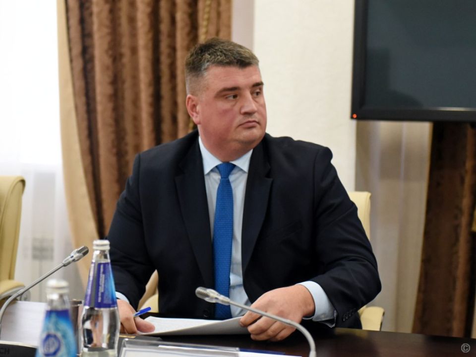 Меры профилактики распространения идеологии экстремизма среди молодежи обсудили в администрации Барнаула Меры профилактики распространения идеологии экстремизма среди молодежи обсудили в администрации Барнаула