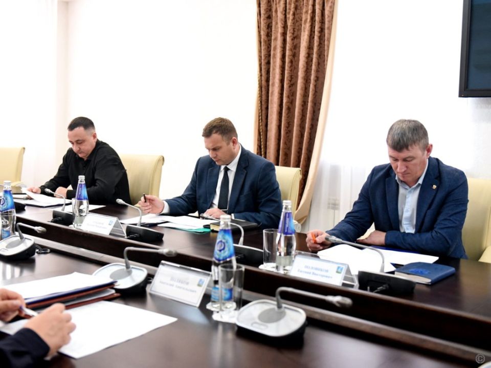 Меры профилактики распространения идеологии экстремизма среди молодежи обсудили в администрации Барнаула Меры профилактики распространения идеологии экстремизма среди молодежи обсудили в администрации Барнаула