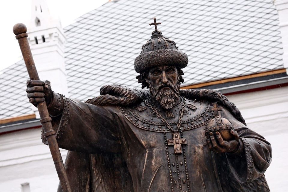 Памятник Ивану Грозному установили в российском городе Памятник Ивану Грозному установили в российском городе