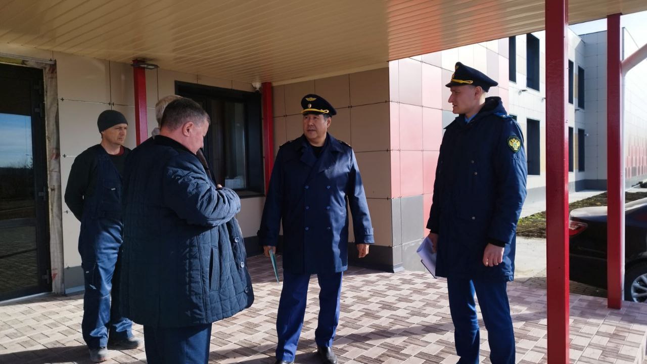 . Первый заместитель прокурора края Вячеслав Шипиев в рамках деятельности мобильной (выездной) приемной прокурора края провел прием жителей Целинного района, в котором приняли участие территориальный прокурор, главы... . Первый заместитель прокурора края Вячеслав Шипиев в рамках деятельности мобильной (выездной) приемной прокурора края провел прием жителей Целинного района, в котором приняли участие территориальный прокурор, главы...