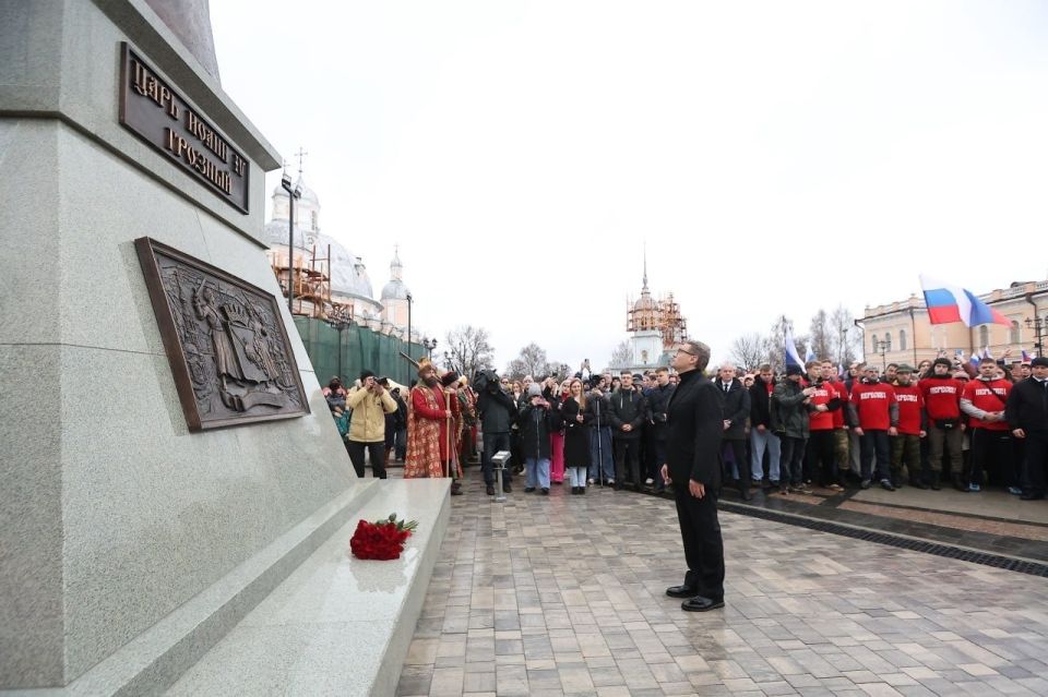 Памятник Ивану Грозному установили в российском городе Памятник Ивану Грозному установили в российском городе