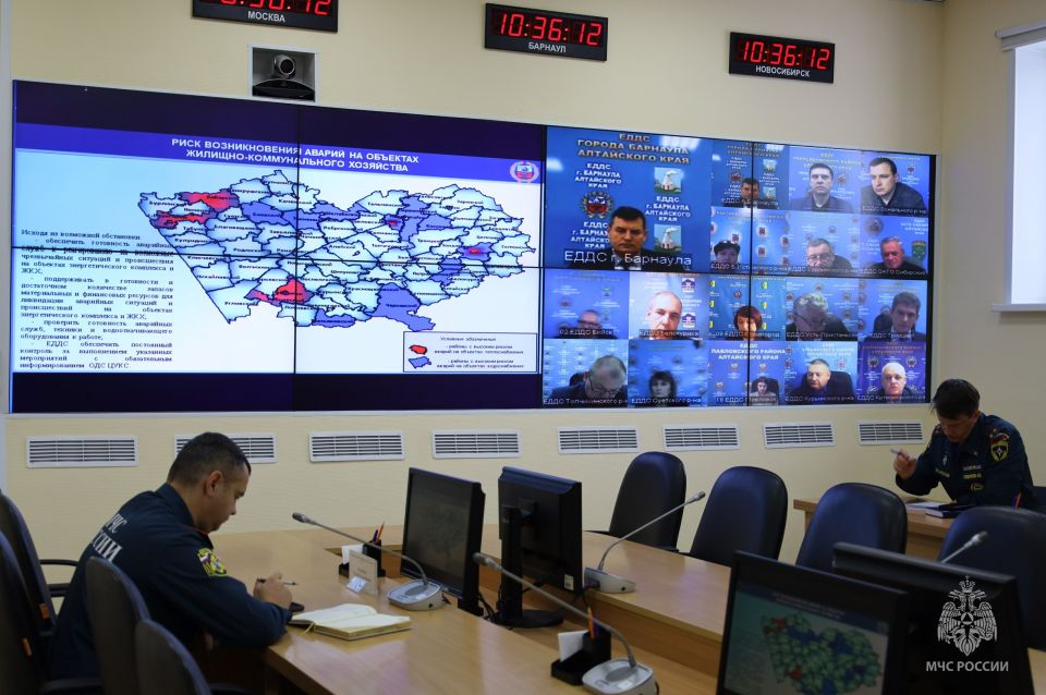 В Главном управлении МЧС России по краю подвели итоги работы ведомства за прошедший месяц и обсудили задачи на ноябрь В Главном управлении МЧС России по краю подвели итоги работы ведомства за прошедший месяц и обсудили задачи на ноябрь