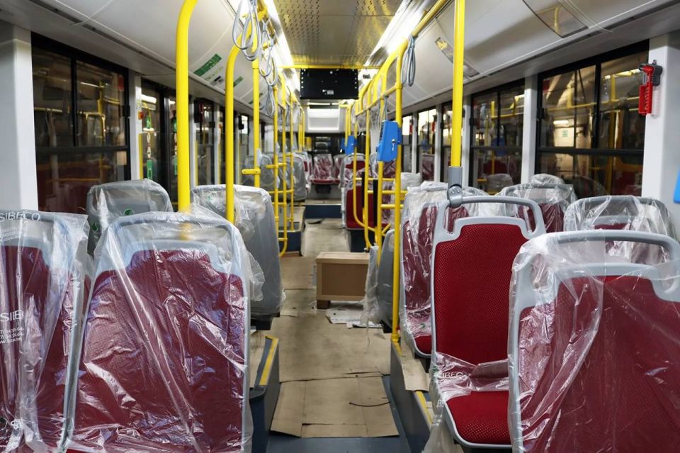   12     &quot;811&quot;       