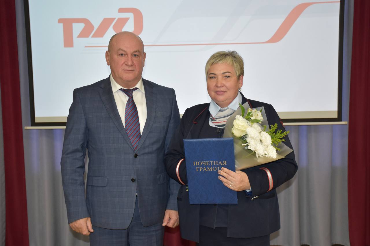 Министр транспорта Алтайского края принял участие в мероприятии, посвященном 110-летию железной дороги на Алтае Министр транспорта Алтайского края принял участие в мероприятии, посвященном 110-летию железной дороги на Алтае