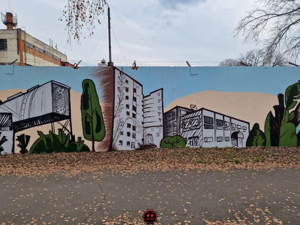 Бийчане спорят о художественной ценности рисунков на стене вдоль ул. Л. Толстого Бийчане спорят о художественной ценности рисунков на стене вдоль ул. Л. Толстого