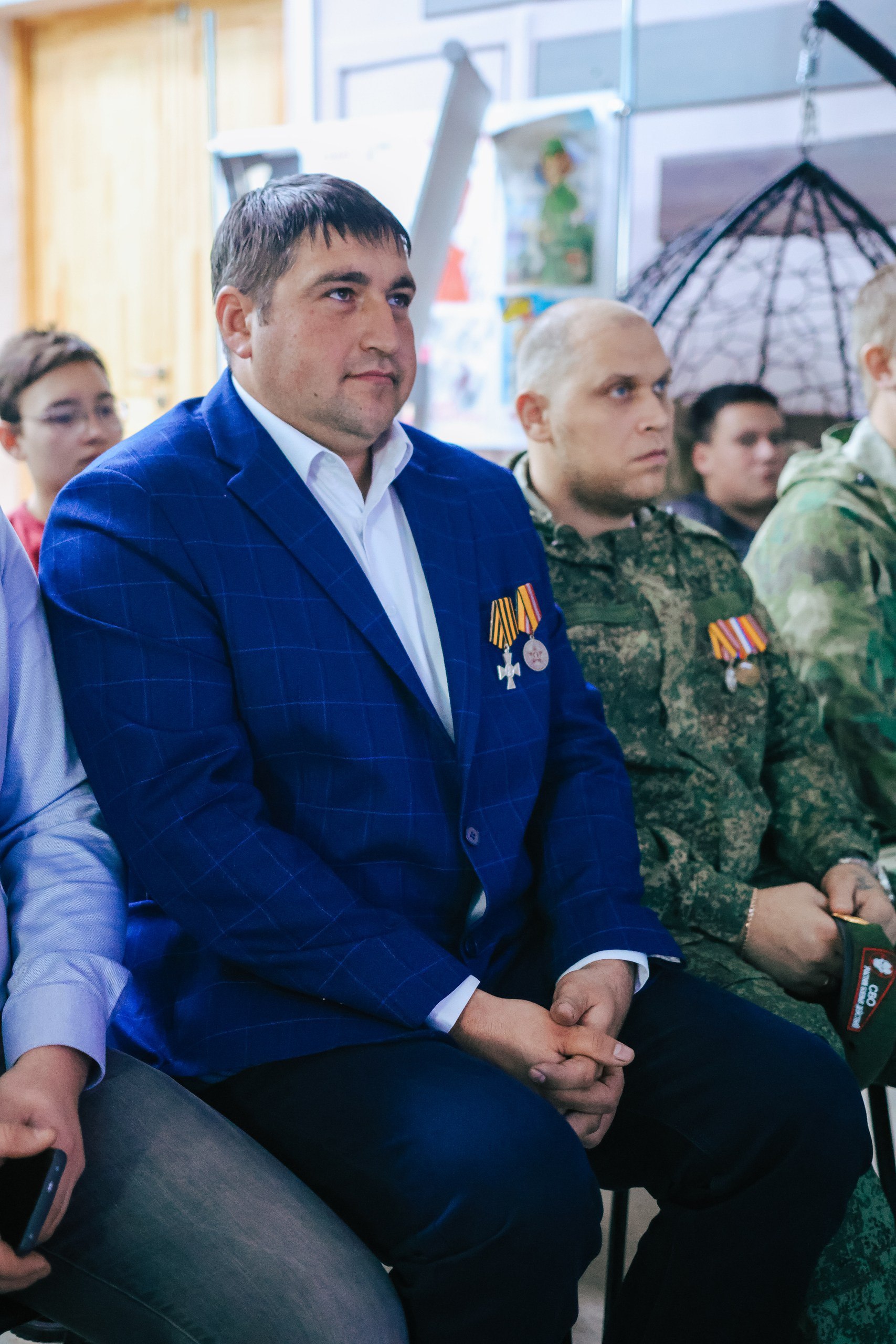 В Алтайском медуниверситете прошла встреча студентов-медиков с ветеранами СВО В Алтайском медуниверситете прошла встреча студентов-медиков с ветеранами СВО