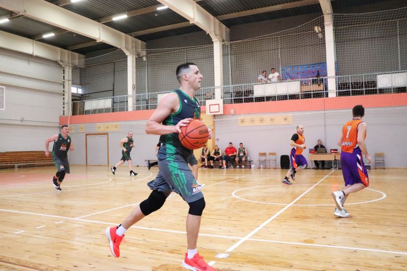 Победителями межрегиональных турниров по баскетболу среди ветеранов 40+ и 50+ стали команды Барнаула и Новокузнецка Победителями межрегиональных турниров по баскетболу среди ветеранов 40+ и 50+ стали команды Барнаула и Новокузнецка