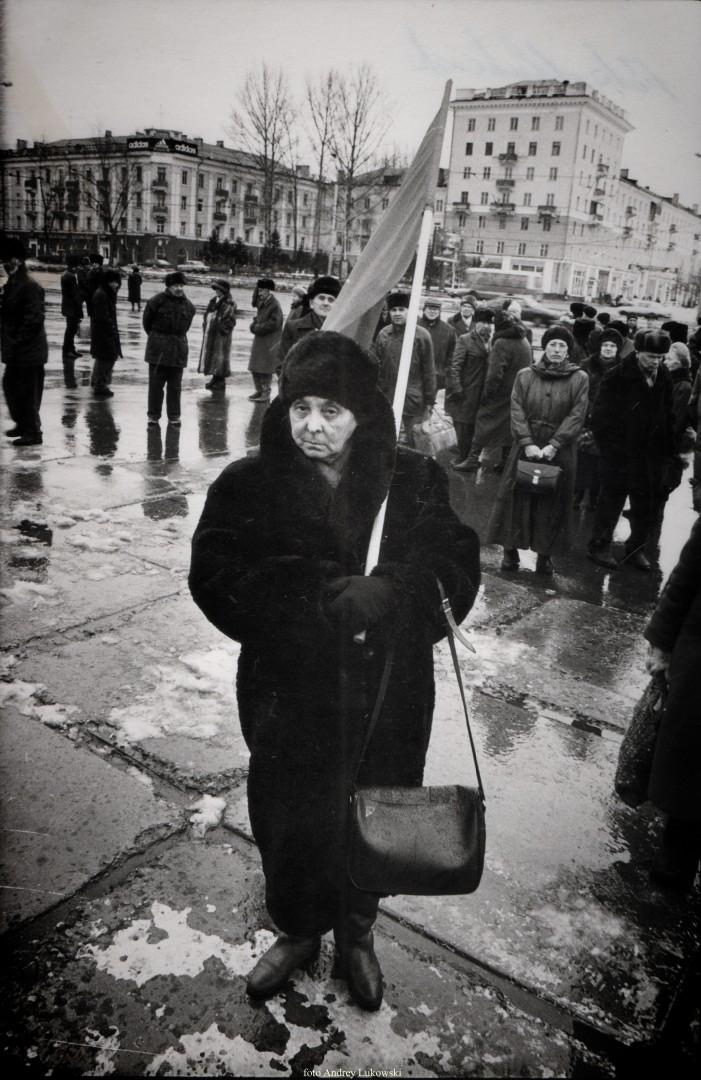 Вспоминаем, как проходили народные демонстрации 7 ноября в Барнауле в конце 90-х Вспоминаем, как проходили народные демонстрации 7 ноября в Барнауле в конце 90-х