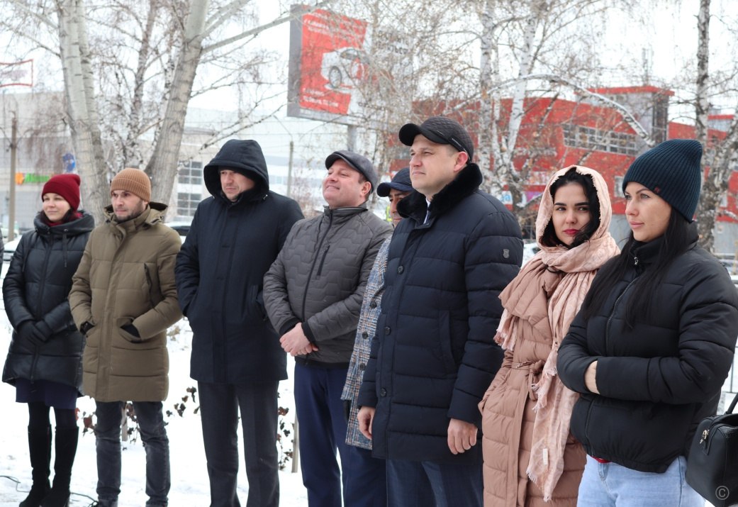 В Барнауле открылся новый благоустроенный сквер В Барнауле открылся новый благоустроенный сквер