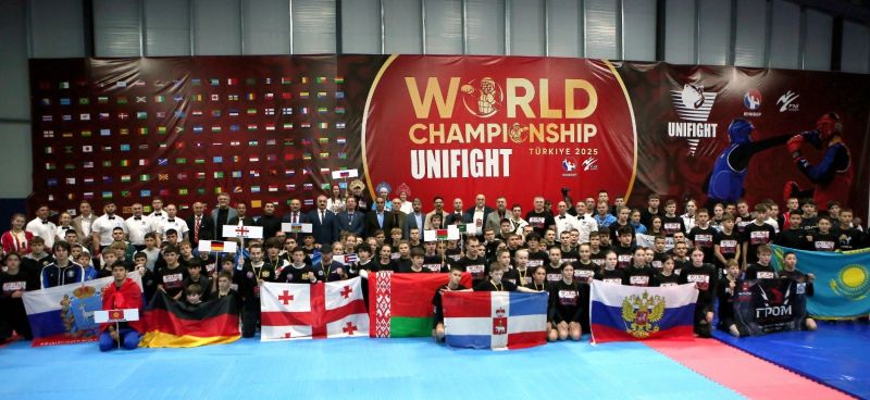 Виктория Пыталь и Анна Домнина — бронзовые призёры первенств мира по универсальному и полноконтактному бою Виктория Пыталь и Анна Домнина — бронзовые призёры первенств мира по универсальному и полноконтактному бою