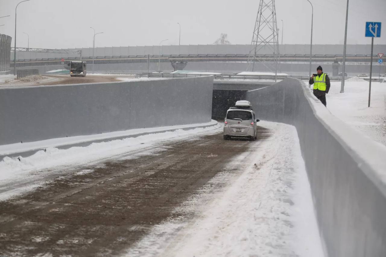 Движение по транспортной развязке открыто на всех уровнях Движение по транспортной развязке открыто на всех уровнях