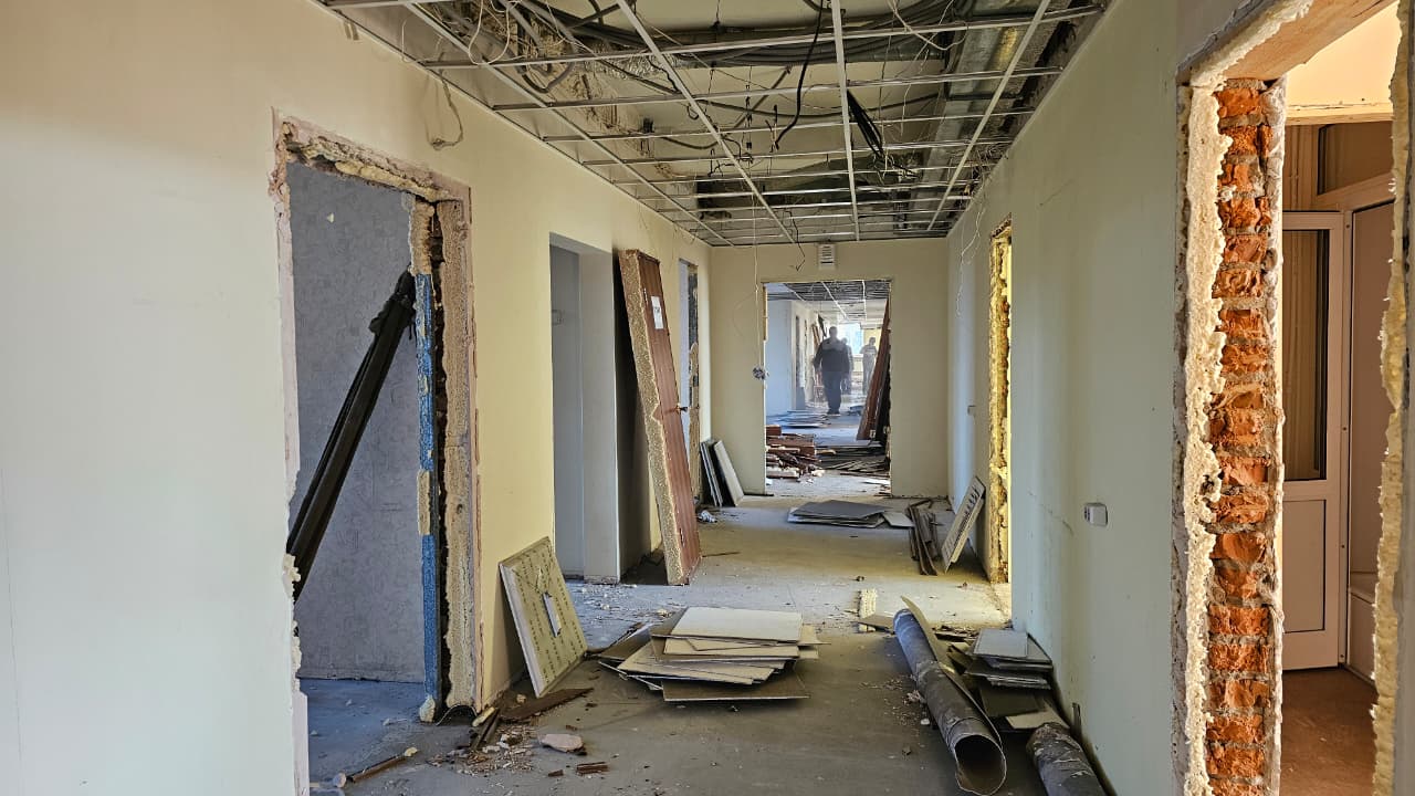 Виктор Щигрев: В Центральной городской больнице Бийска проводится капитальный ремонт будущего отделения реабилитации