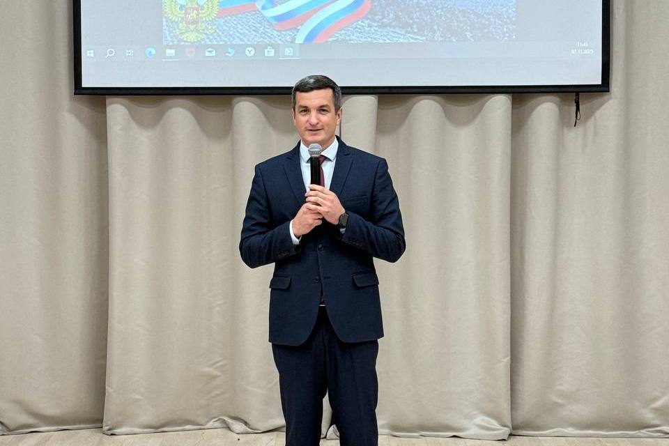 Алексей Кривенко поздравил с профессиональным праздником работников дорожного хозяйства Завьяловского района