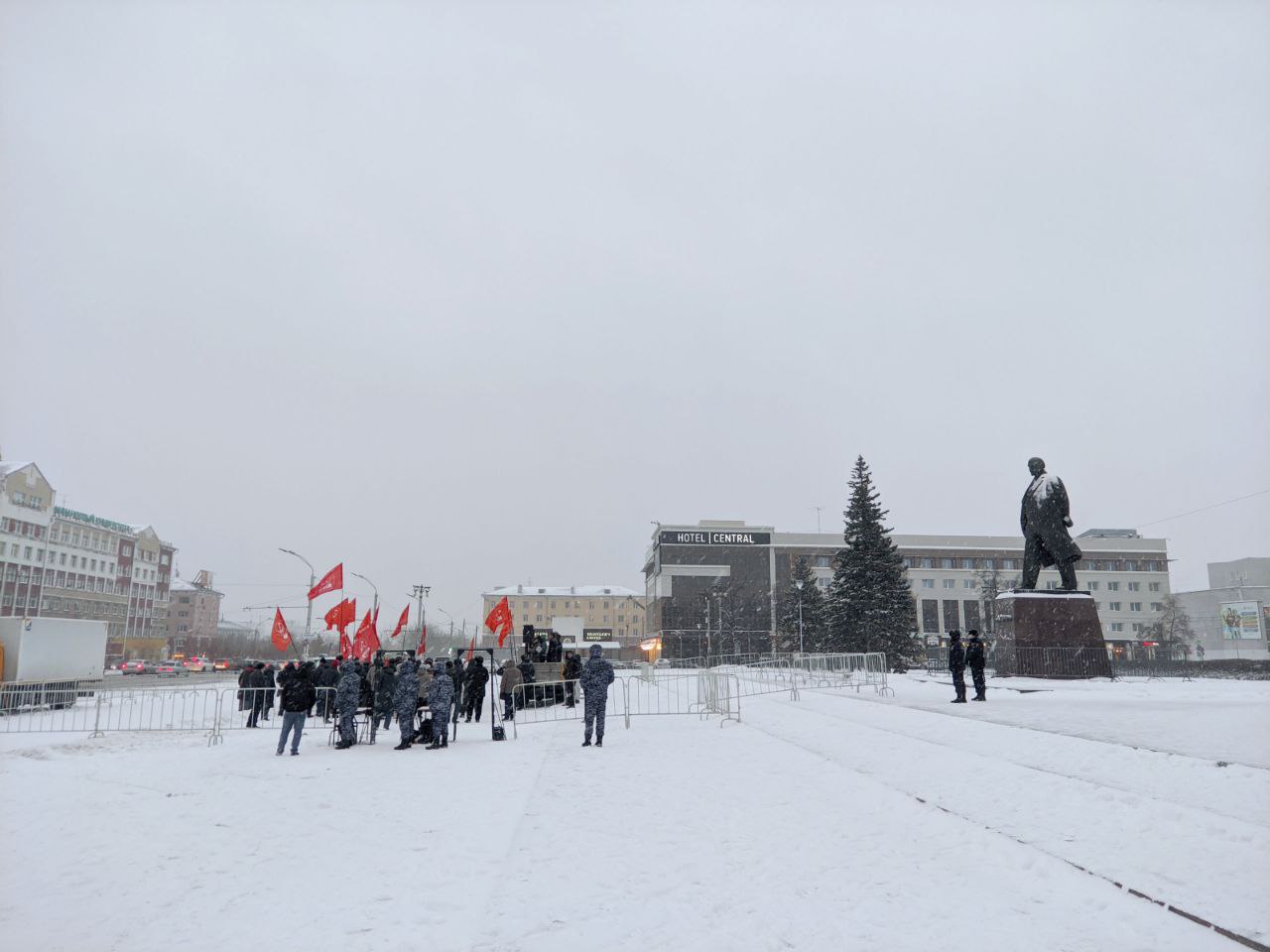 Фото снежного митинга от Кати Смолихиной