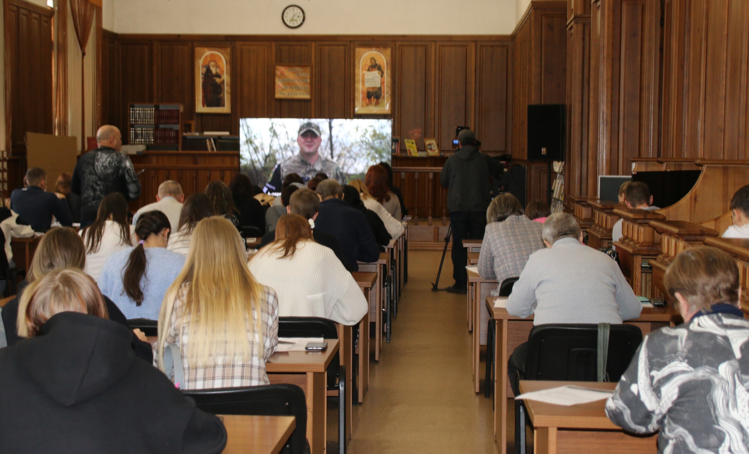 В Бийске впервые написали Большой этнографический диктант В Бийске впервые написали Большой этнографический диктант