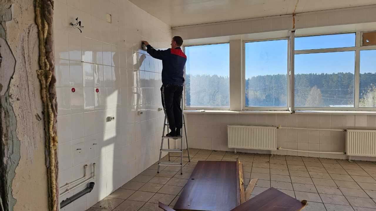 Виктор Щигрев: В Центральной городской больнице Бийска проводится капитальный ремонт будущего отделения реабилитации Виктор Щигрев: В Центральной городской больнице Бийска проводится капитальный ремонт будущего отделения реабилитации