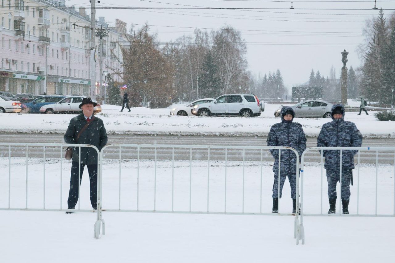 Фото снежного митинга от Кати Смолихиной Фото снежного митинга от Кати Смолихиной