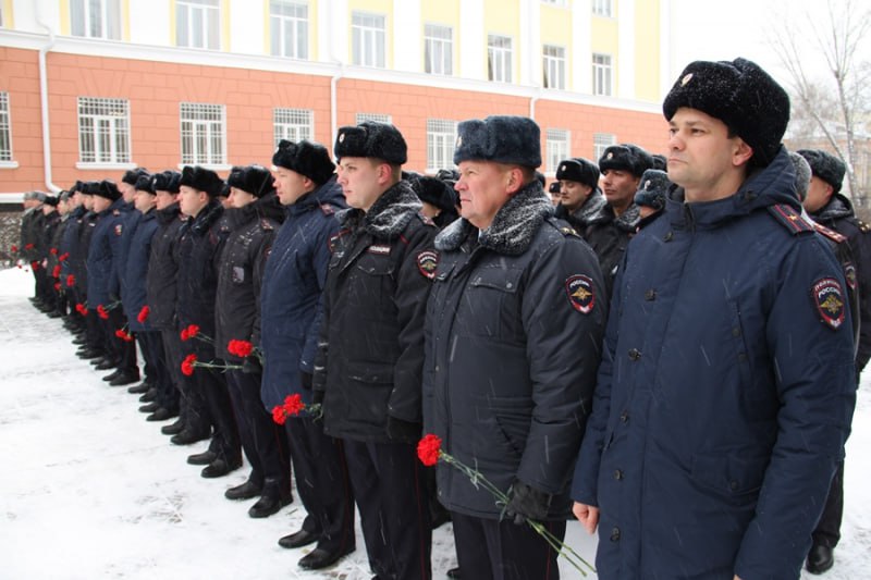 В ГУ МВД России по Алтайскому краю почтили память погибших при исполнении служебного долга В ГУ МВД России по Алтайскому краю почтили память погибших при исполнении служебного долга