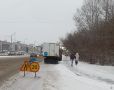 Барнаульские дорожники устраняют последствия снегопада