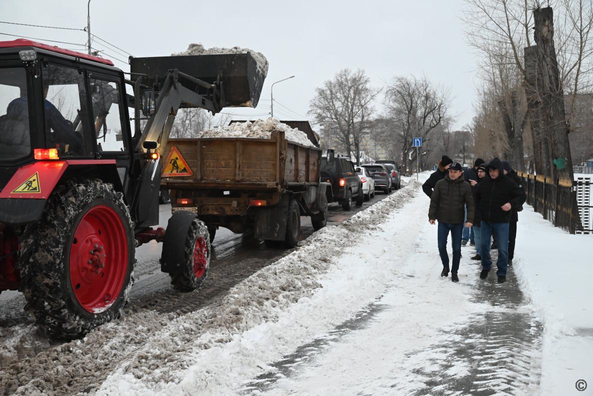 В период непогоды городские службы работают в усиленном режиме В период непогоды городские службы работают в усиленном режиме