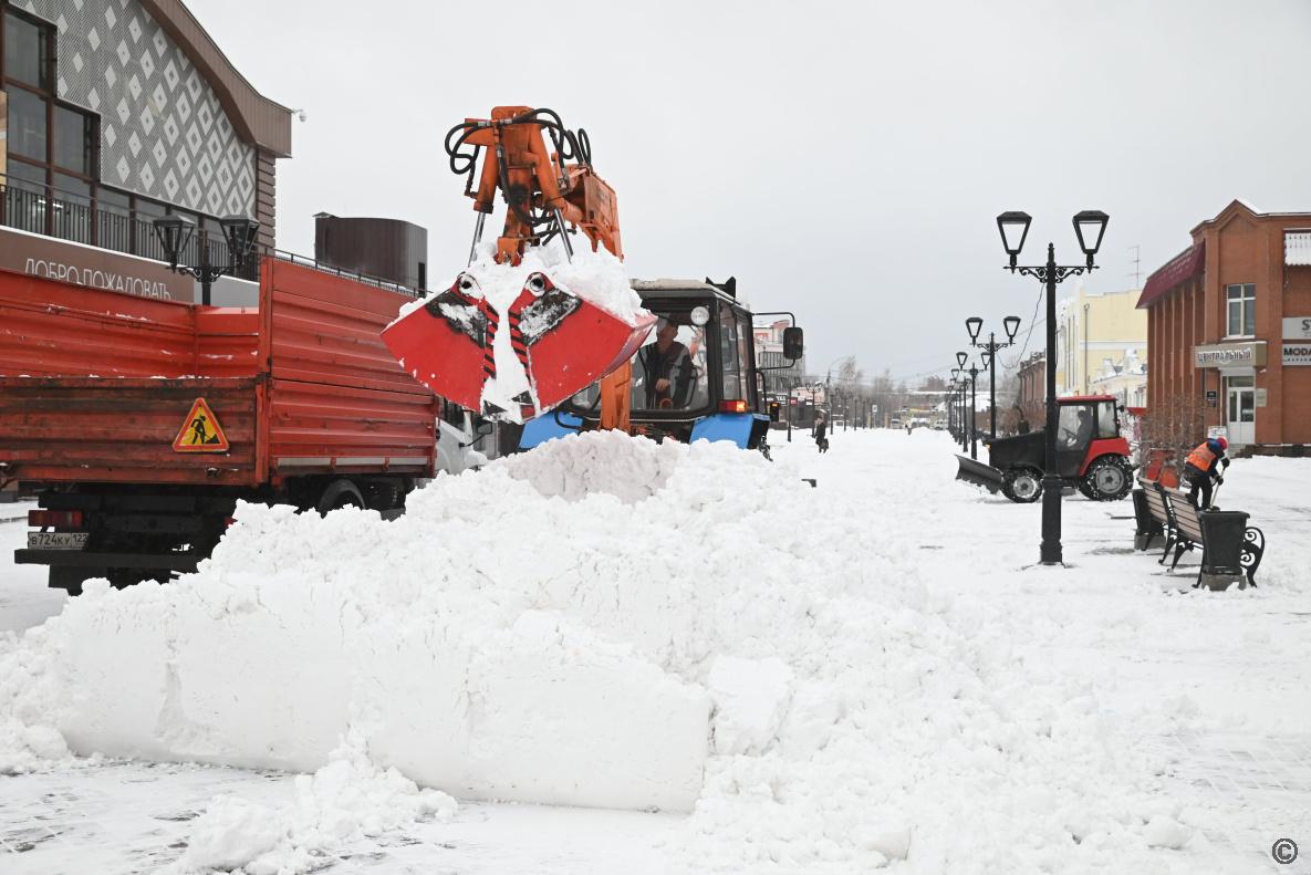 В период непогоды городские службы работают в усиленном режиме В период непогоды городские службы работают в усиленном режиме
