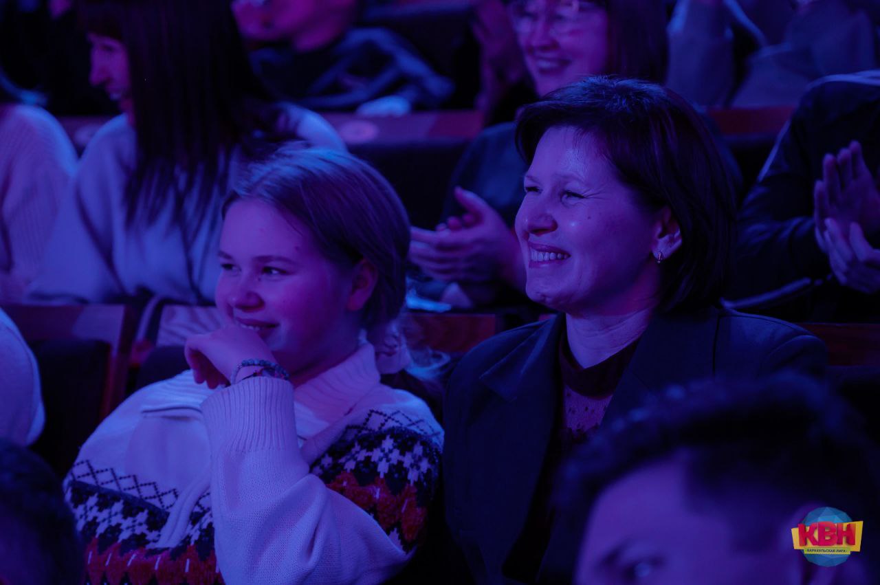 В Барнауле определены победители фестиваля КВН на Кубок Губернатора Алтайского края В Барнауле определены победители фестиваля КВН на Кубок Губернатора Алтайского края