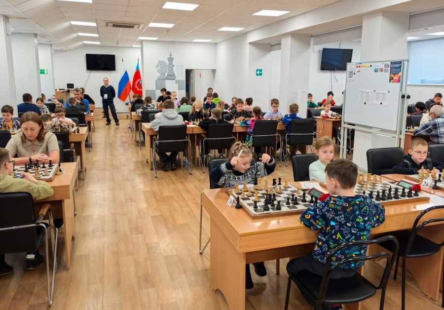 В Барнауле прошли шахматные соревнования по классике, посвящённые Дню народного единства В Барнауле прошли шахматные соревнования по классике, посвящённые Дню народного единства