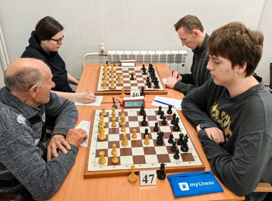 В Барнауле прошли шахматные соревнования по классике, посвящённые Дню народного единства В Барнауле прошли шахматные соревнования по классике, посвящённые Дню народного единства